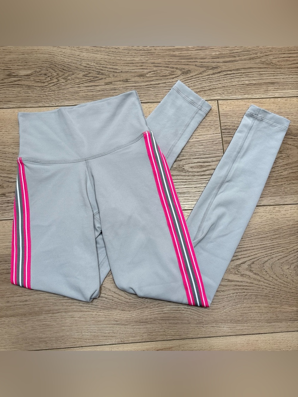 Aritzia TNA Leggings
